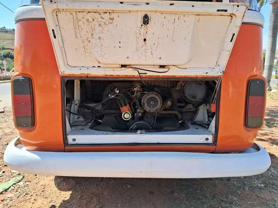 VOLKSWAGEN-KOMBI-1995