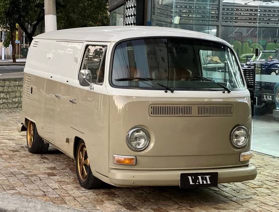 VOLKSWAGEN KOMBI 1.6 MI FURGÃO 8V ÁLCOOL 3P MANUAL