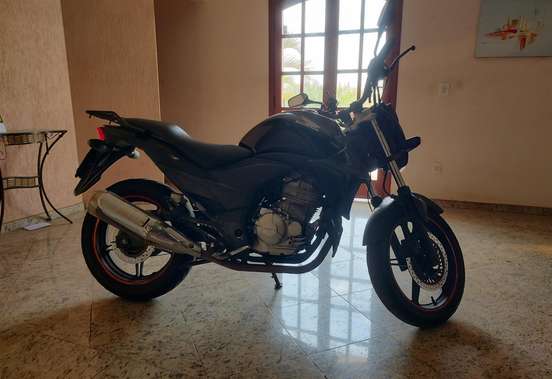 HONDA-CB 300R-2013