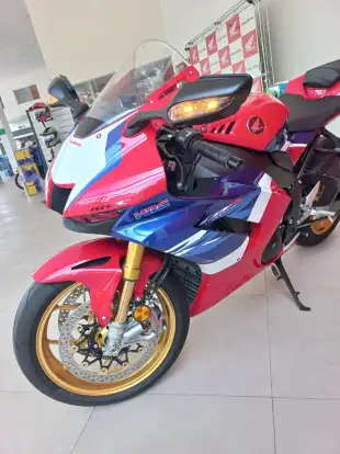 HONDA-CBR 1000RR-R FIREBLADE SP-2022