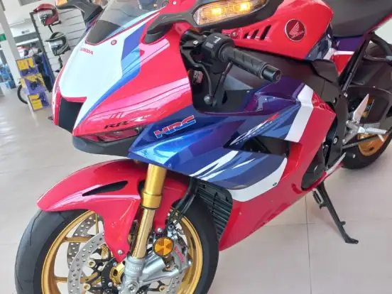 HONDA-CBR 1000RR-R FIREBLADE SP HONDA-CBR 1000RR-R FIREBLADE SP-2022