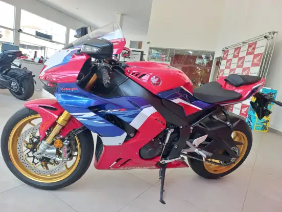 HONDA-CBR 1000RR-R FIREBLADE SP HONDA-CBR 1000RR-R FIREBLADE SP-2022