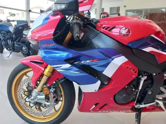 HONDA-CBR 1000RR-R FIREBLADE SP HONDA-CBR 1000RR-R FIREBLADE SP-2022