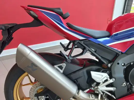 HONDA-CBR 1000RR-R FIREBLADE SP HONDA-CBR 1000RR-R FIREBLADE SP-2022