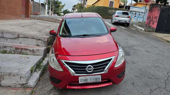 NISSAN-VERSA-2019