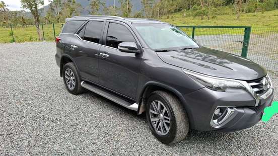 TOYOTA-HILUX SW4-2016
