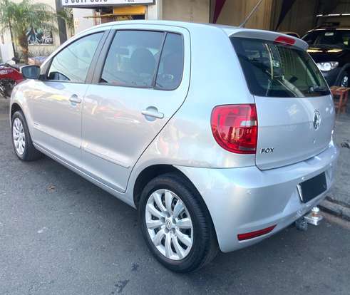 VOLKSWAGEN-FOX-2012