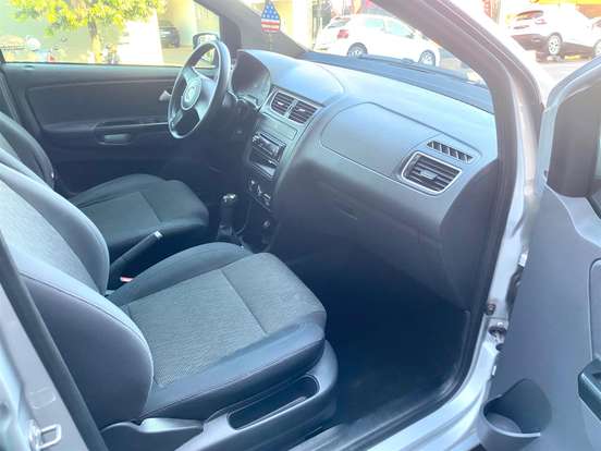 VOLKSWAGEN-FOX-1.6 MI 8V FLEX 4P MANUAL VOLKSWAGEN-FOX-2012