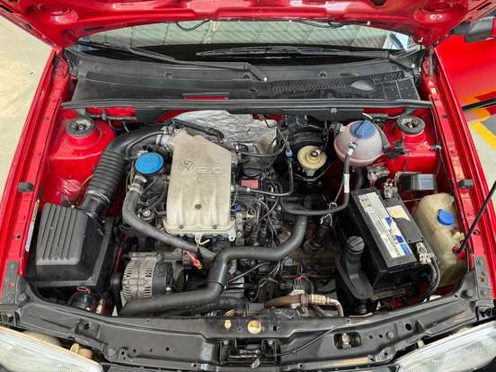 VOLKSWAGEN-GOLF-1996
