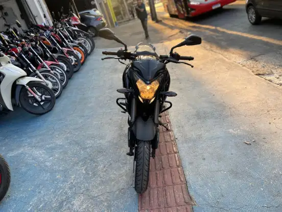 BAJAJ-DOMINAR 200-2025