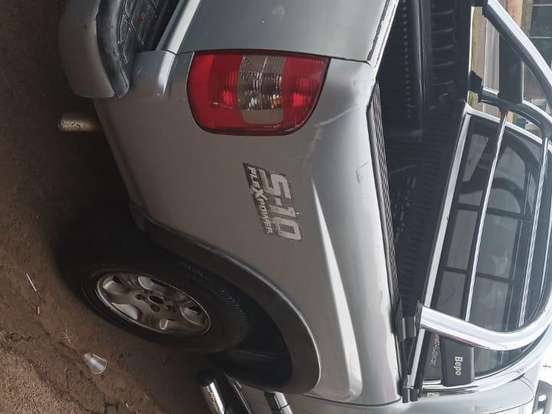 CHEVROLET-S10-2.4 ADVANTAGE 4X2 CD 8V FLEX 4P MANUAL CHEVROLET-S10-2007