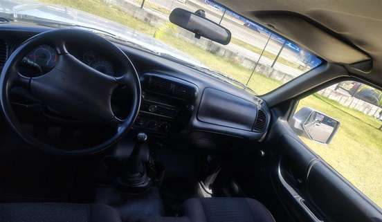 FORD-RANGER-2011