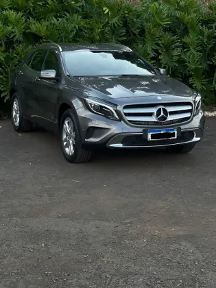 MERCEDES-BENZ GLA 200 1.6 CGI ADVANCE 16V TURBO FLEX 4P AUTOMÁTICO