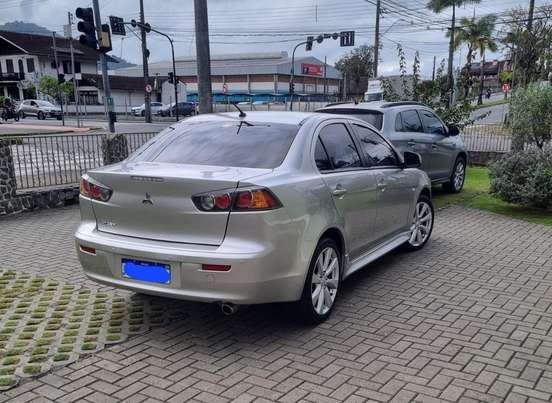 MITSUBISHI-LANCER-2.0 16V GASOLINA 4P AUTOMÁTICO MITSUBISHI-LANCER-2012