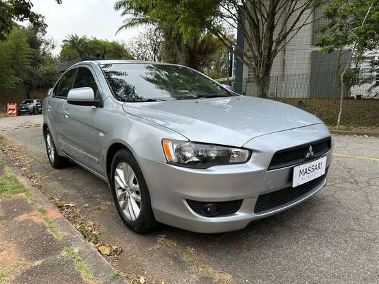 MITSUBISHI-LANCER-2.0 HL 16V GASOLINA 4P AUTOMÁTICO MITSUBISHI-LANCER-2016