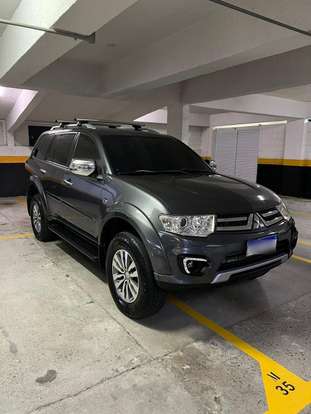 MITSUBISHI-PAJERO-2017