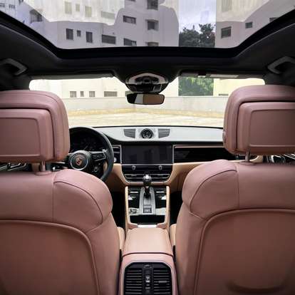 PORSCHE-MACAN-2024