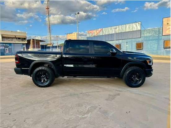 RAM-1500-5.7 V8 GASOLINA REBEL CD 4X4 AUTOMÁTICO RAM-1500-2022