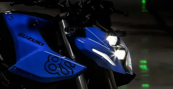 SUZUKI GSX-8S 