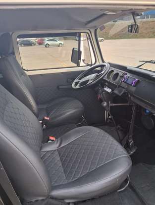 VOLKSWAGEN-KOMBI-2003