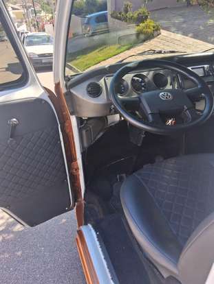 VOLKSWAGEN-KOMBI-2003