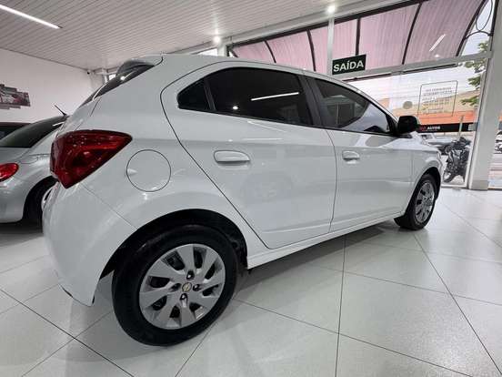 CHEVROLET-ONIX-1.4 MPFI LT 8V FLEX 4P MANUAL CHEVROLET-ONIX-2017