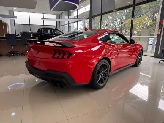 FORD-MUSTANG-2025