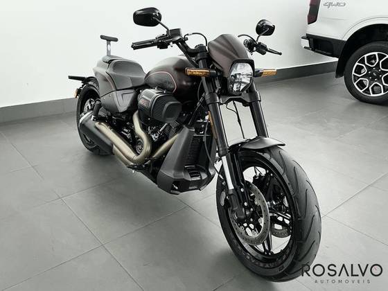 HARLEY-DAVIDSON SOFTAIL FXDR 114 