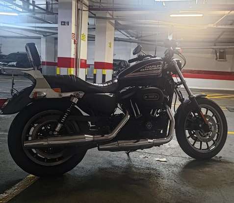 HARLEY-DAVIDSON-SPORTSTER XL 883 R-2009