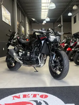 KAWASAKI Z900 