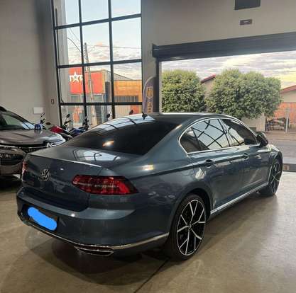 VOLKSWAGEN-PASSAT-2018