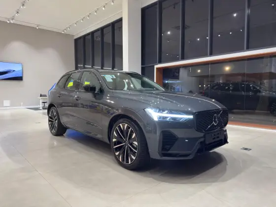 VOLVO XC60 2.0 T8 PHEV ULTRA DARK AWD GEARTRONIC