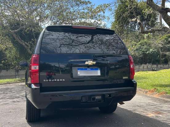 CHEVROLET-SUBURBAN-5.3 LT V8 4X4 GASOLINA 4P AUTOMÁTICO CHEVROLET-SUBURBAN-2009