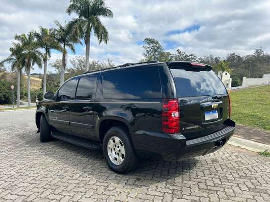 CHEVROLET-SUBURBAN-5.3 LT V8 4X4 GASOLINA 4P AUTOMÁTICO CHEVROLET-SUBURBAN-2009