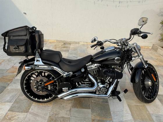 HARLEY-DAVIDSON SOFTAIL BREAKOUT 