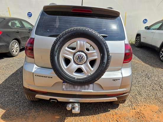 VOLKSWAGEN-CROSSFOX-2014