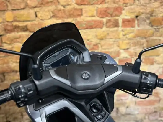 YAMAHA-NMAX CONNECTED 160 ABS YAMAHA-NMAX CONNECTED 160 ABS-2025
