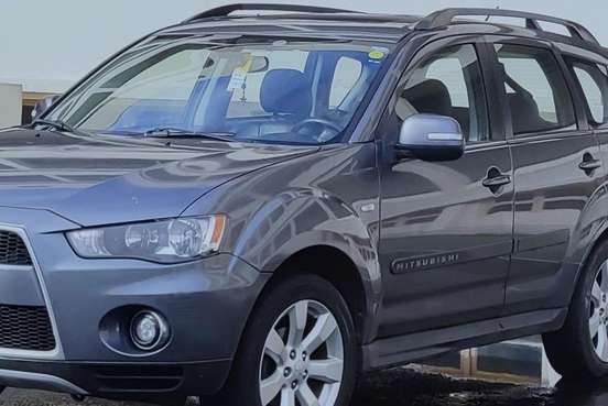 MITSUBISHI-OUTLANDER-3.0 GT 4X4 V6 24V GASOLINA 4P AUTOMÁTICO MITSUBISHI-OUTLANDER-2011