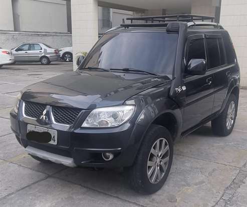 MITSUBISHI-PAJERO TR4-2.0 4X4 16V 140CV FLEX 4P AUTOMÁTICO MITSUBISHI-PAJERO TR4-2010
