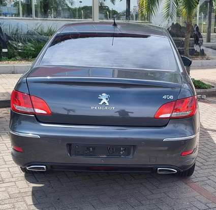 PEUGEOT-408-2012