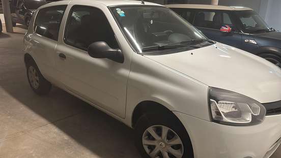 RENAULT-CLIO-2014