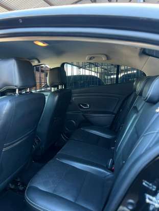 RENAULT-FLUENCE-2.0 DYNAMIQUE PLUS 16V FLEX 4P AUTOMÁTICO RENAULT-FLUENCE-2015