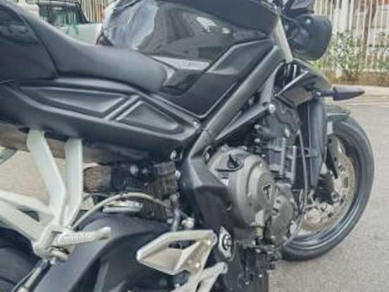 TRIUMPH-STREET TRIPLE 765 S TRIUMPH-STREET TRIPLE 765 S-2019