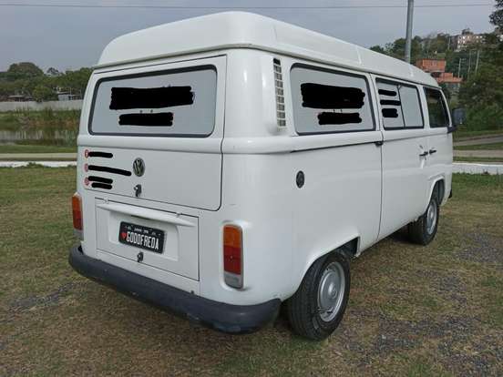 VOLKSWAGEN-KOMBI-2003