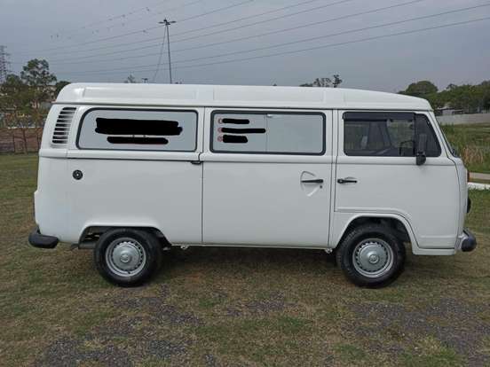 VOLKSWAGEN-KOMBI-2003
