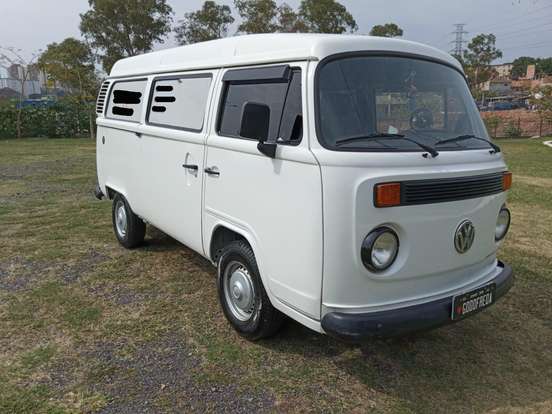 VOLKSWAGEN-KOMBI-1.6 MI STD 8V GASOLINA 3P MANUAL VOLKSWAGEN-KOMBI-2003