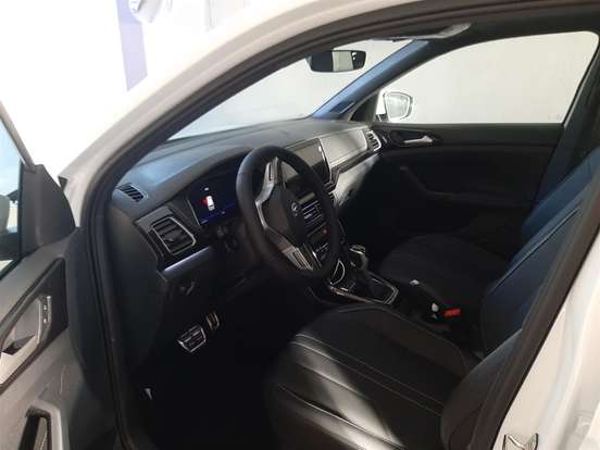 VOLKSWAGEN-T-CROSS-2025