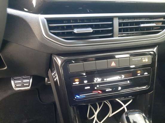 VOLKSWAGEN-T-CROSS-2025