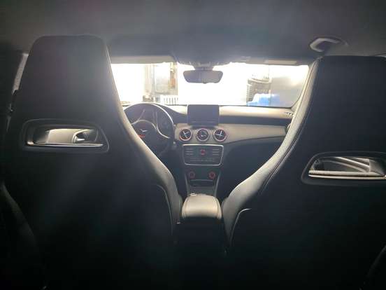 MERCEDES-BENZ-GLA 200-2015