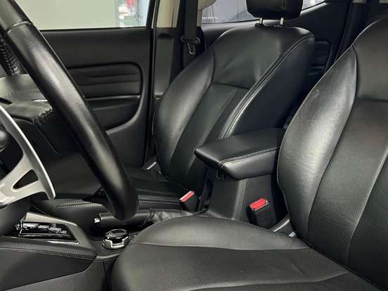 MITSUBISHI-L200 TRITON-2.4 16V TURBO DIESEL SPORT HPE CD 4P 4X4 AUTOMÁTICO MITSUBISHI-L200 TRITON-2023